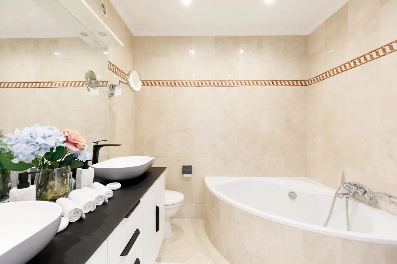 Suite Riviera - Sea View - Clim - 50M Plage - Residence De Standing - Spacieux 180 M2 - Parking Cannes Apartment